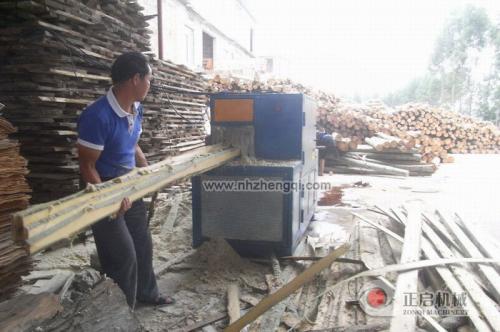 廣西省貴港市平南縣加工25桉木現場