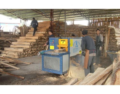 四川-達州-宣漢-方木多片鋸-加工現場